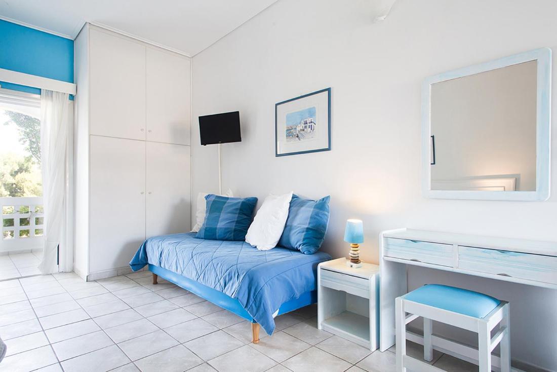 Daphne'S Club Hotel Apartments クシロカストロ エクステリア 写真