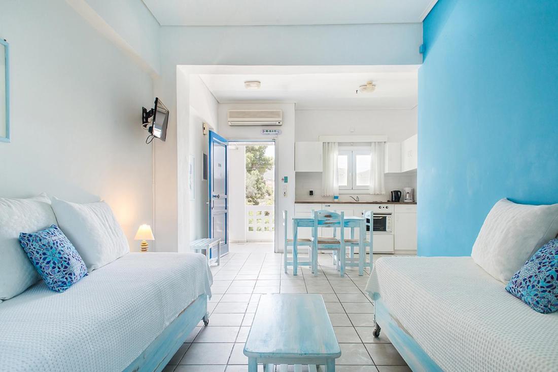 Daphne'S Club Hotel Apartments クシロカストロ エクステリア 写真
